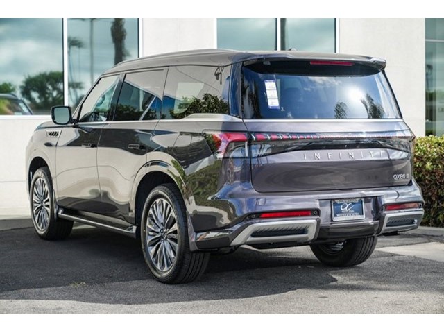 2026 Infiniti QX80 Luxe photo 2