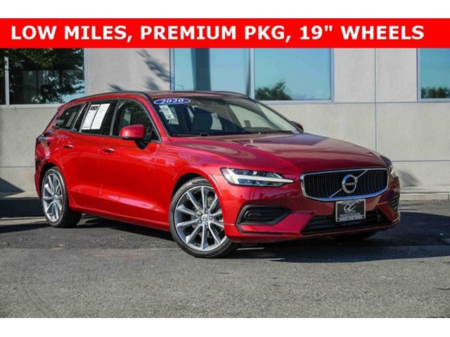 2020 Volvo V60 Momentum T5 FWD Momentum Intercooled Turbo Premium Unleaded I-4 2.0 L/120 [0]