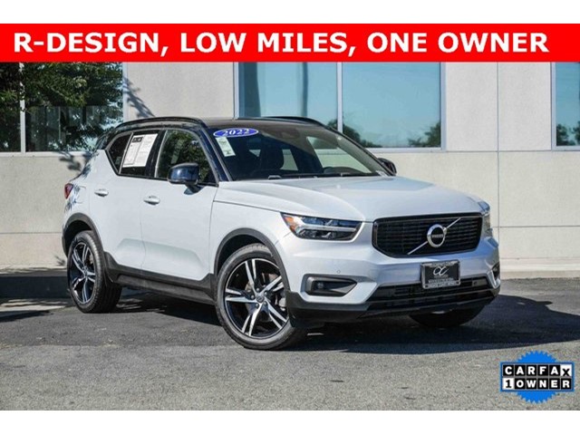 2022 Volvo XC40 R-Design T5 AWD R-Design Intercooled Turbo Regular Unleaded I-4 2.0 L/120 [0]