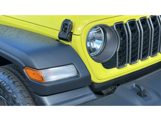 2024 Jeep Wrangler Sport S Sport S 4 Door 4x4 Intercooled Turbo Premium Unleaded I-4 2.0 L/122 [3]
