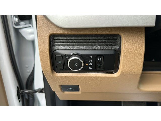 2024 Ford Super Duty F-250 SRW XLT  Intercooled Turbo Diesel V-8 6.7 L/406 [15]