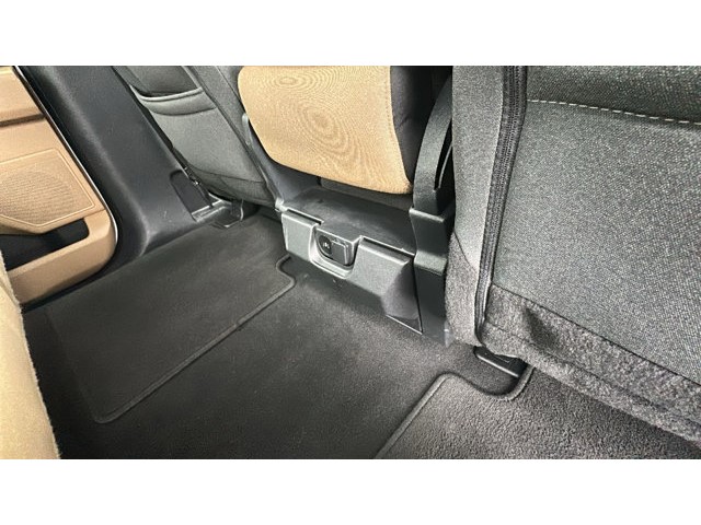 2024 Ford Super Duty F-250 SRW XLT  Intercooled Turbo Diesel V-8 6.7 L/406 [27]