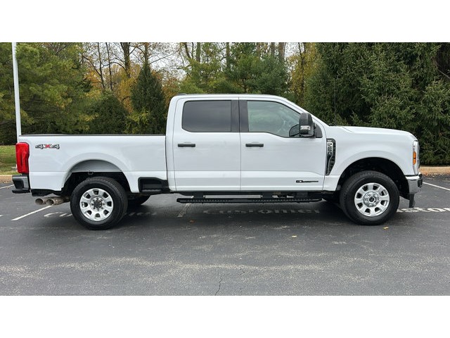 2024 Ford Super Duty F-250 SRW XLT  Intercooled Turbo Diesel V-8 6.7 L/406 [29]