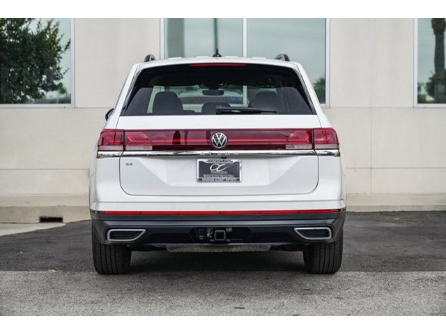 2024 Volkswagen Atlas SE Technology photo 3