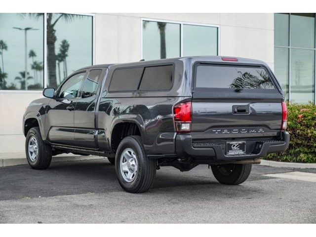 2023 Toyota Tacoma L photo 4