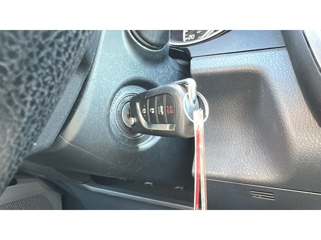 2023 Toyota Camry LE LE Auto Regular Unleaded I-4 2.5 L/152 [15]