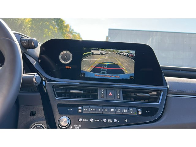 2025 Lexus ES ES 350 ES 350 FWD Regular Unleaded V-6 3.5 L/211 [17]