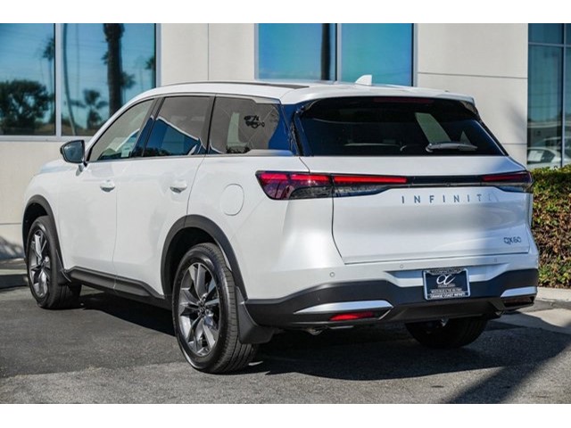 2026 Infiniti QX60 Pure photo 3