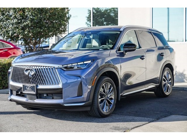2026 Infiniti QX60 Luxe photo 3