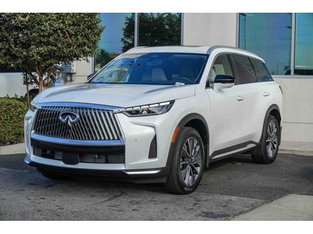 2026 Infiniti QX60 Luxe photo 3