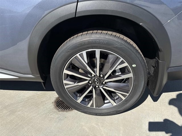 2026 Infiniti QX60 Luxe photo 3