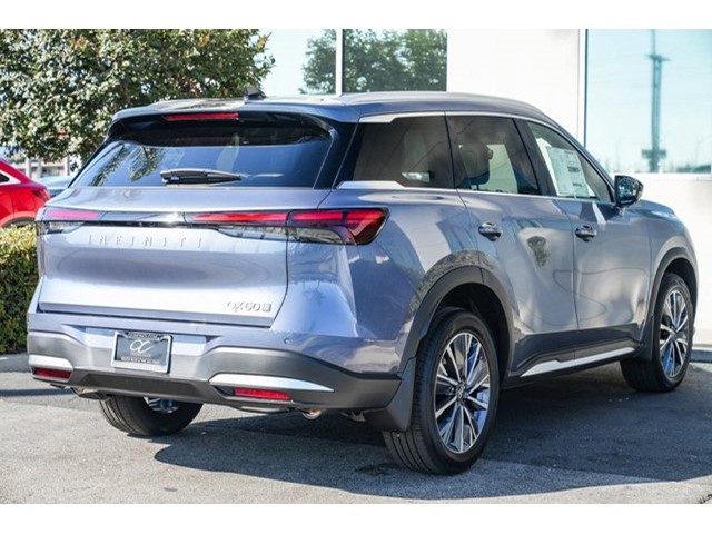 2026 Infiniti QX60 Luxe photo 4