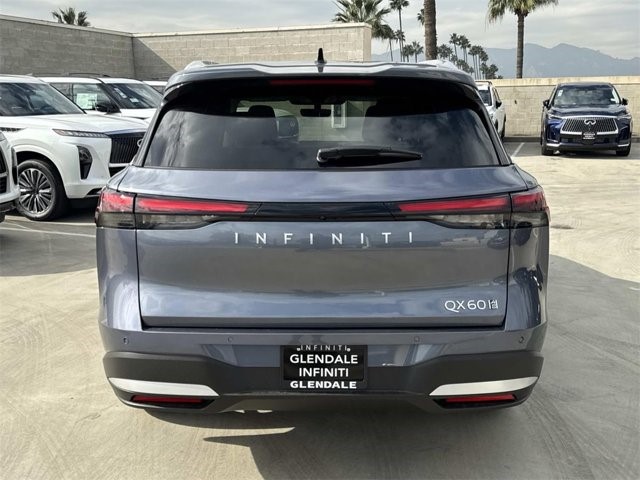 2026 Infiniti QX60 Luxe photo 4