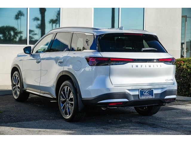 2026 Infiniti QX60 Luxe photo 4