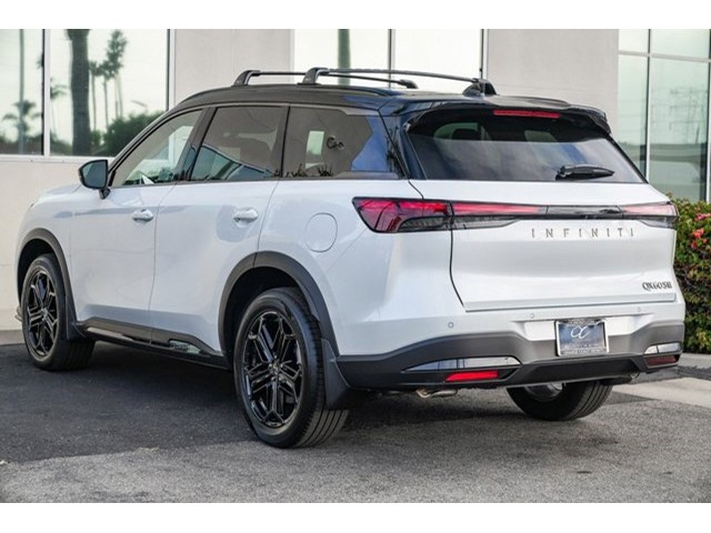2026 Infiniti QX60 Luxe photo 3