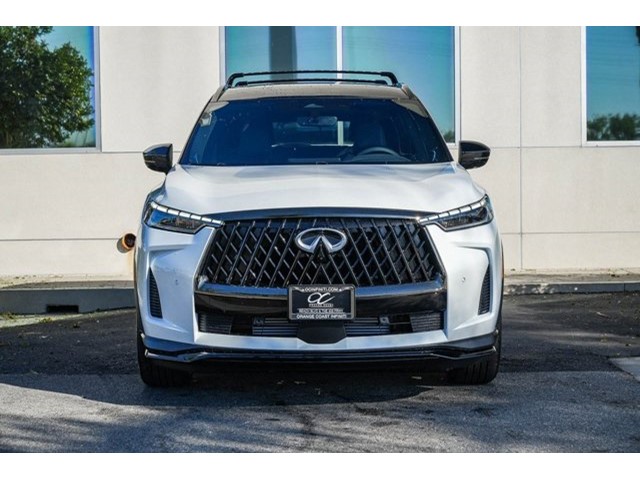 2026 Infiniti QX60 Luxe photo 2