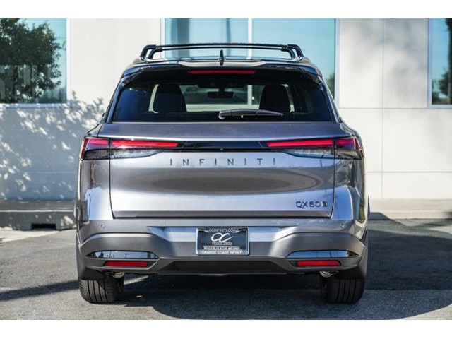 2026 Infiniti QX60 Luxe photo 3