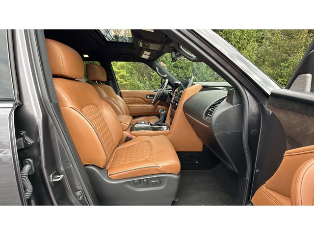 2023 INFINITI QX80 SENSORY SENSORY AWD Premium Unleaded V-8 5.6 L/339 [24]