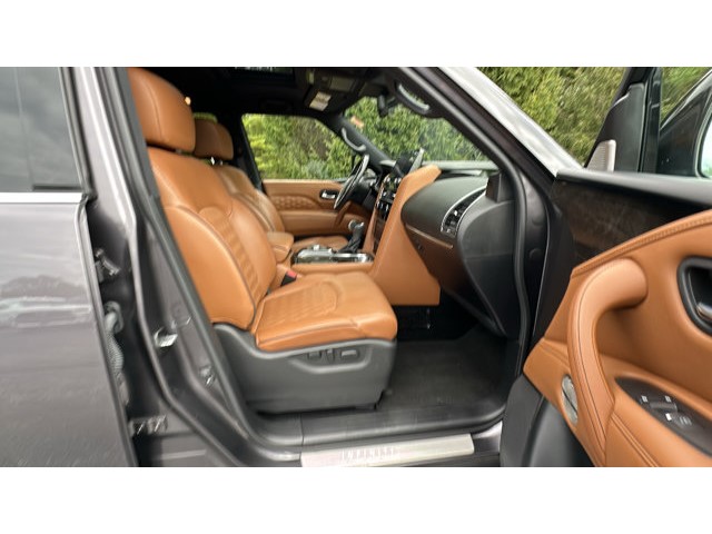 2023 INFINITI QX80 SENSORY SENSORY AWD Premium Unleaded V-8 5.6 L/339 [25]