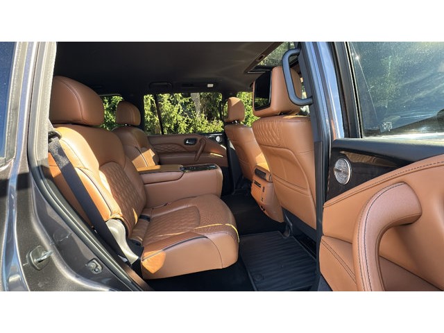 2023 INFINITI QX80 SENSORY SENSORY AWD Premium Unleaded V-8 5.6 L/339 [26]