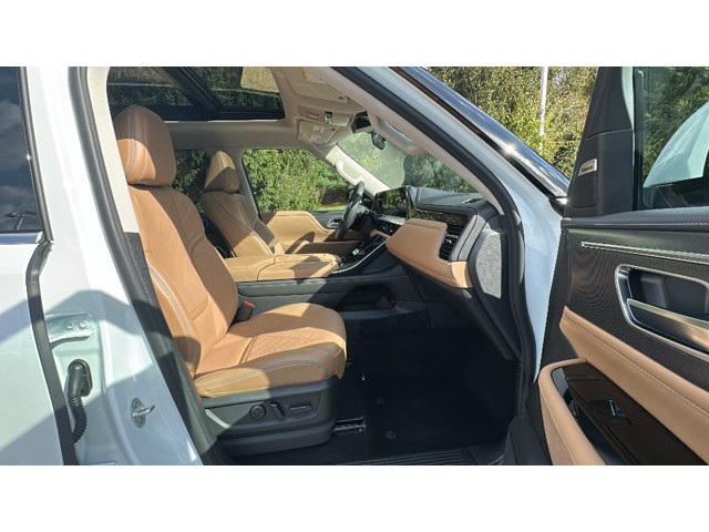 2026 INFINITI QX80 LUXE LUXE AWD Twin Turbo Premium Unleaded V-6 3.5 L/213 [8]