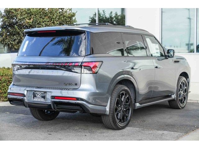 2026 Infiniti QX80 Sensory photo 3
