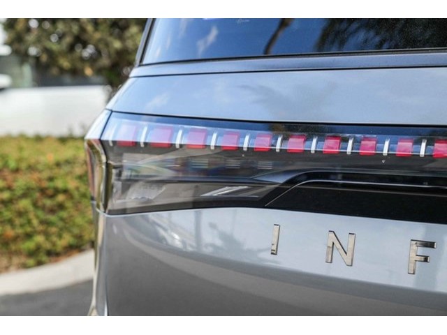 2026 Infiniti QX80 Sensory photo 4