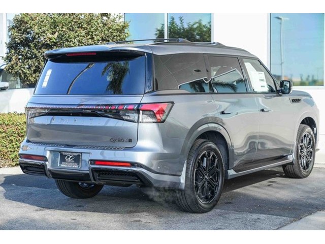 2026 Infiniti QX80 Sensory photo 3