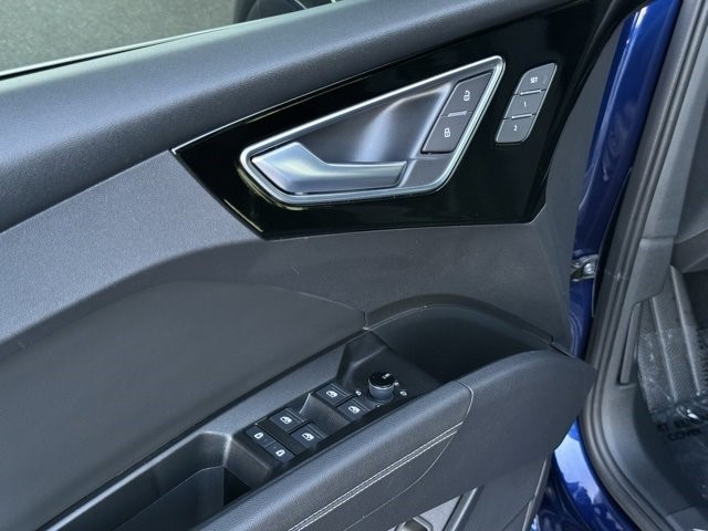 2023 Audi Q4 e-tron Sportback Premium Plus Premium Plus 50 quattro Electric [12]