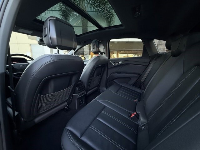 2023 Audi Q4 e-tron Sportback Premium Plus Premium Plus 50 quattro Electric [20]