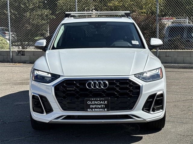 2022 Audi Q5 45 S line Premium Plus photo 2
