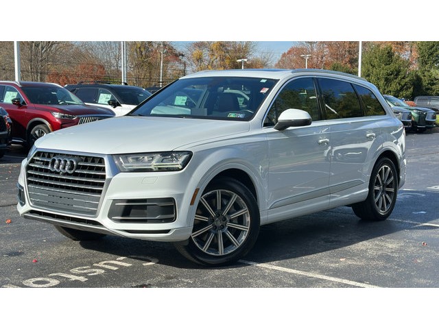 2019 Audi Q7 45 SE Premium  Intercooled Turbo Premium Unleaded I-4 2.0 L/121 [1]