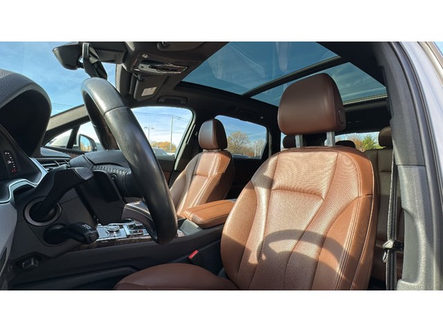 2019 Audi Q7 45 SE Premium  Intercooled Turbo Premium Unleaded I-4 2.0 L/121 [12]