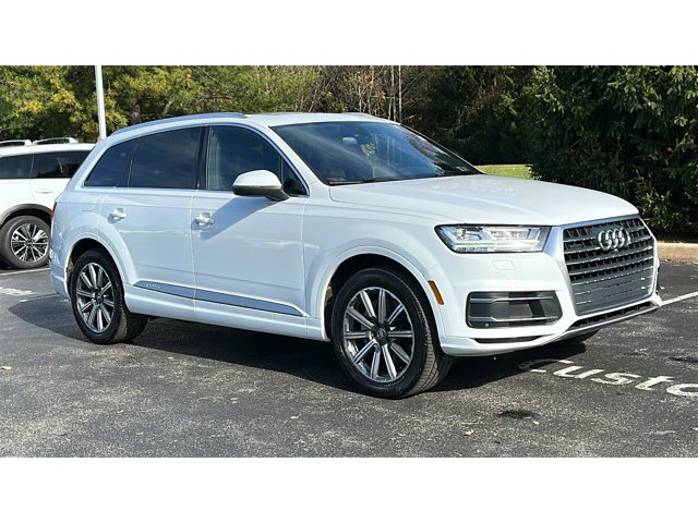 2019 Audi Q7 45 SE Premium  Intercooled Turbo Premium Unleaded I-4 2.0 L/121 [1]
