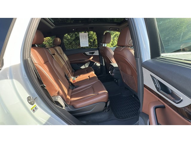 2019 Audi Q7 45 SE Premium  Intercooled Turbo Premium Unleaded I-4 2.0 L/121 [24]