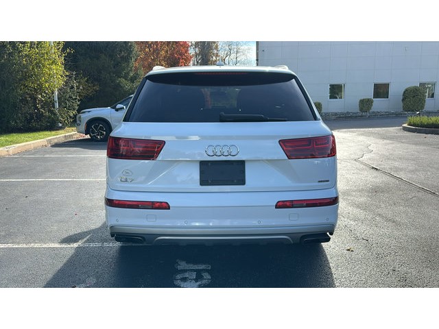 2019 Audi Q7 45 SE Premium  Intercooled Turbo Premium Unleaded I-4 2.0 L/121 [4]