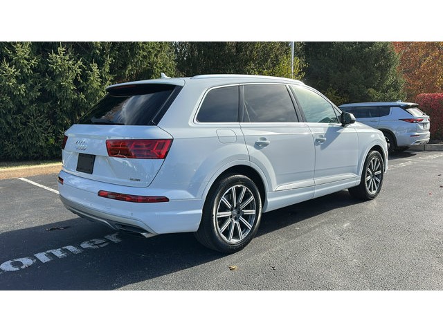 2019 Audi Q7 45 SE Premium  Intercooled Turbo Premium Unleaded I-4 2.0 L/121 [6]