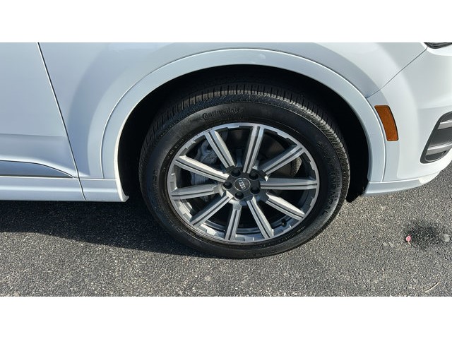 2019 Audi Q7 45 SE Premium  Intercooled Turbo Premium Unleaded I-4 2.0 L/121 [7]