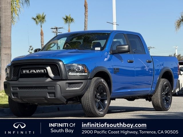 2024 Ram 1500 Classic Warlock Warlock 4x4 Crew Cab 5'7" Box Regular Unleaded V-6 3.6 L/220 [0]