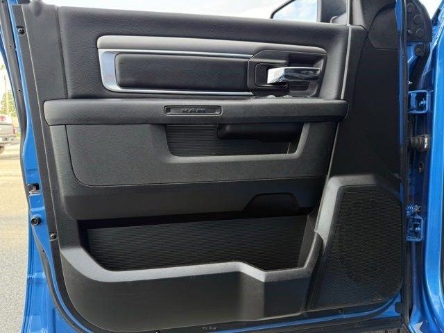 2024 Ram 1500 Classic Warlock Warlock 4x4 Crew Cab 5’7″ Box Regular Unleaded V-6 3.6 L/220 [10]