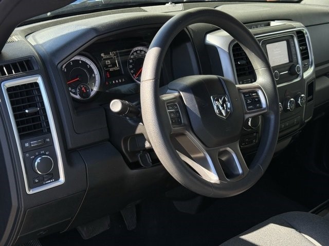 2024 Ram 1500 Classic Warlock Warlock 4x4 Crew Cab 5’7″ Box Regular Unleaded V-6 3.6 L/220 [12]