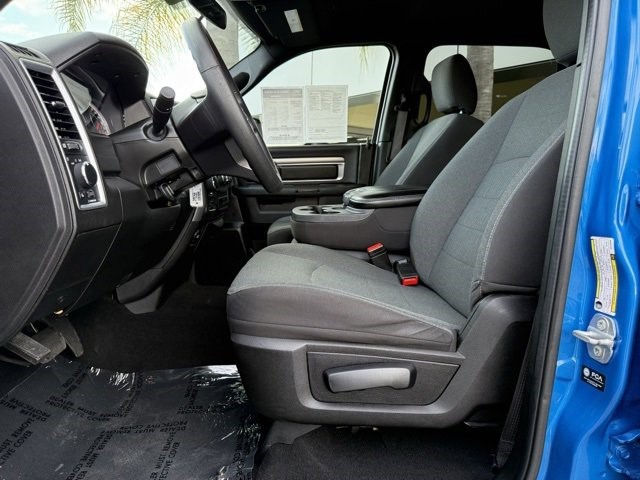 2024 Ram 1500 Classic Warlock Warlock 4x4 Crew Cab 5’7″ Box Regular Unleaded V-6 3.6 L/220 [13]