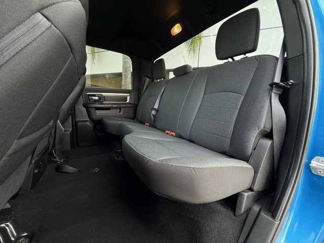 2024 Ram 1500 Classic Warlock Warlock 4x4 Crew Cab 5’7″ Box Regular Unleaded V-6 3.6 L/220 [16]