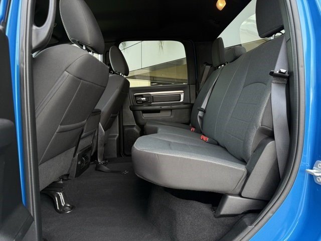 2024 Ram 1500 Classic Warlock Warlock 4x4 Crew Cab 5’7″ Box Regular Unleaded V-6 3.6 L/220 [17]