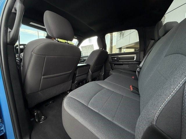 2024 Ram 1500 Classic Warlock Warlock 4x4 Crew Cab 5’7″ Box Regular Unleaded V-6 3.6 L/220 [18]