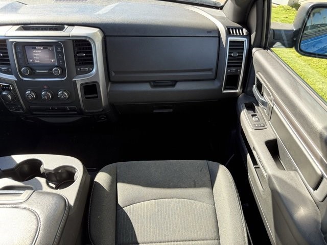 2024 Ram 1500 Classic Warlock Warlock 4x4 Crew Cab 5’7″ Box Regular Unleaded V-6 3.6 L/220 [21]