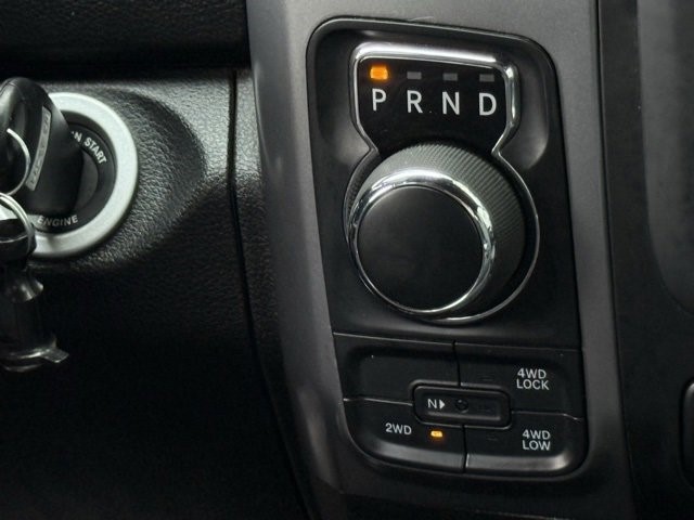 2024 Ram 1500 Classic Warlock Warlock 4x4 Crew Cab 5’7″ Box Regular Unleaded V-6 3.6 L/220 [23]