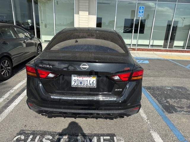 2023 Nissan Altima 2.5 SR photo 4