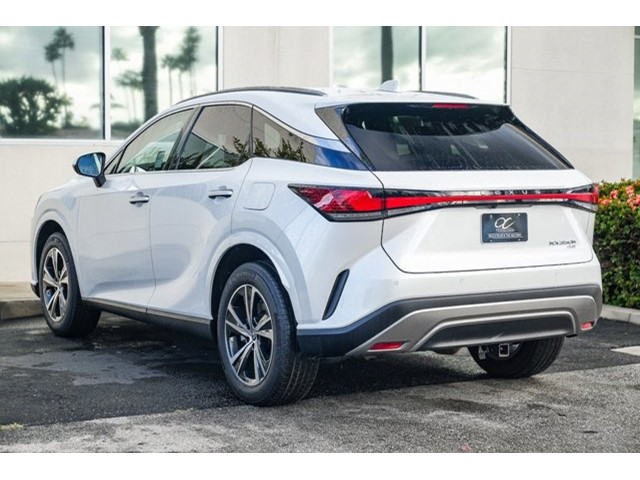 2023 Lexus RX photo 2