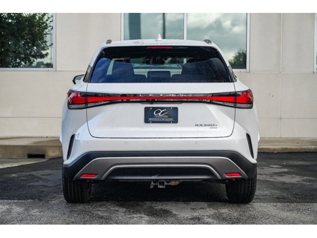 2023 Lexus RX photo 3